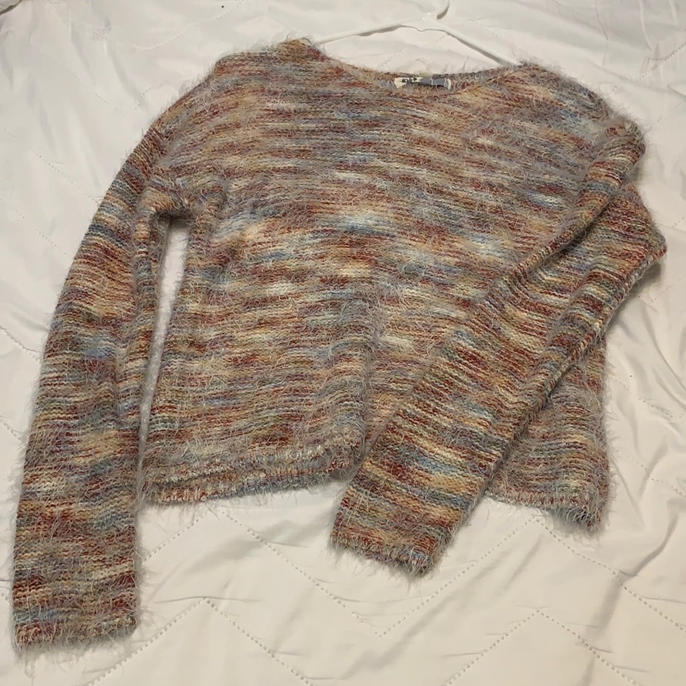 Crop top sweater